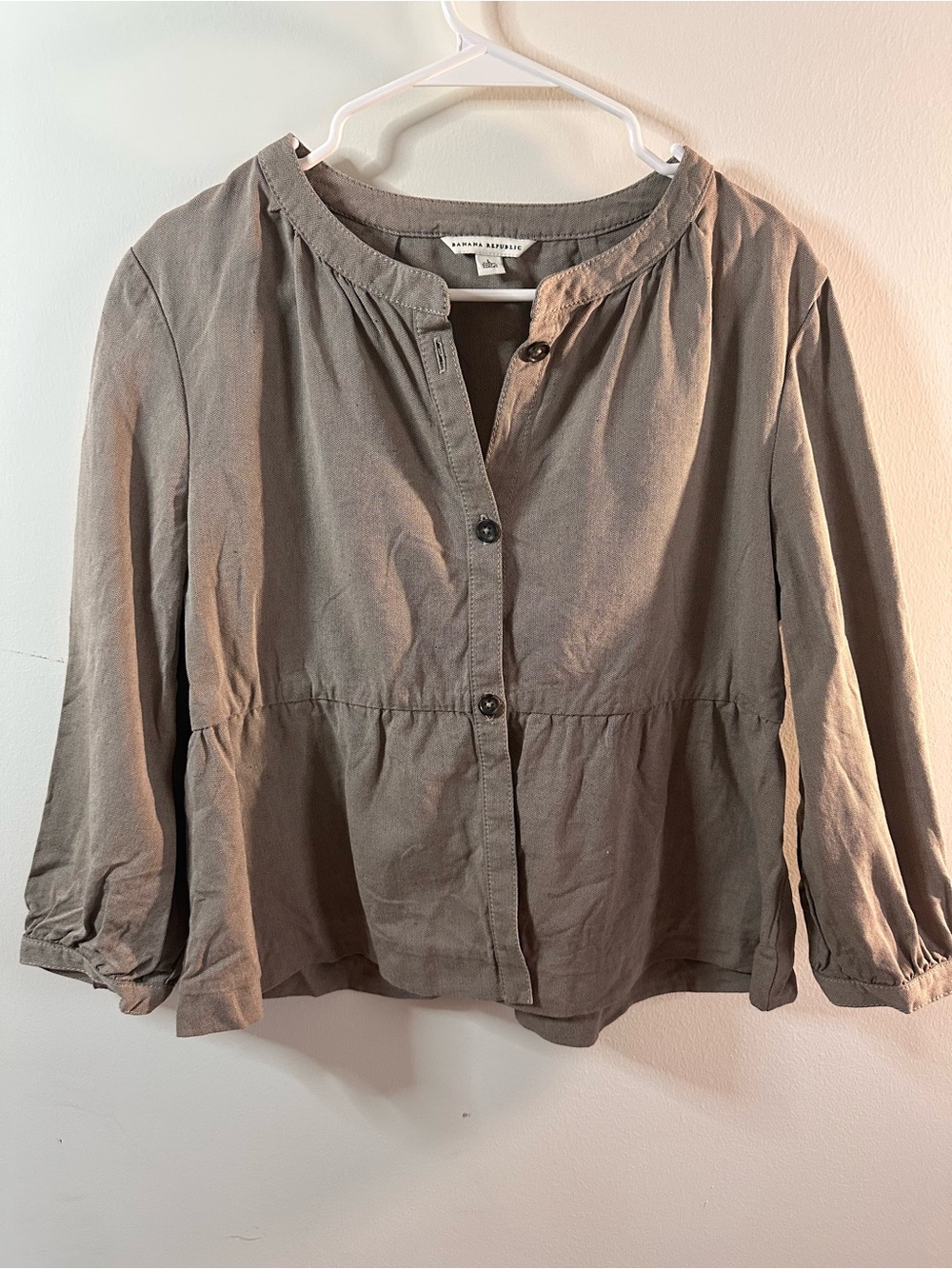 Banana Repubic Button-Front Peplum Blouse L